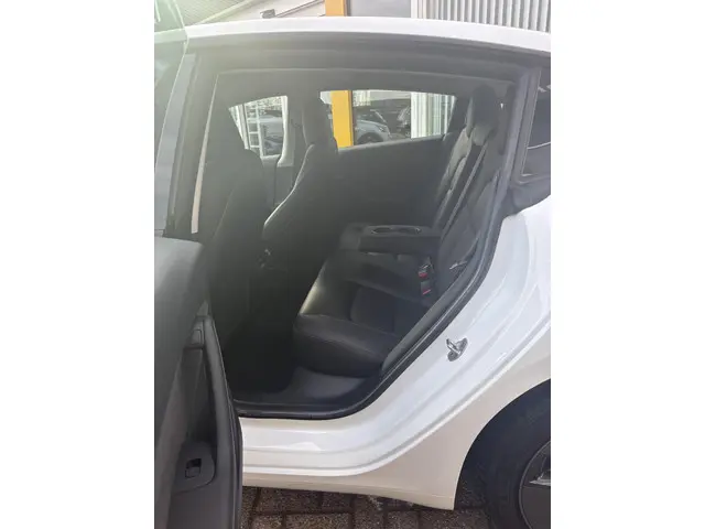 Tesla Model 3 Standard RWD Plus 60 kWh 2023 Elektrisch 26