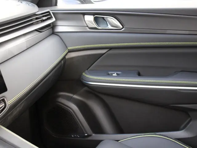 Lynk & Co 01 1.5 More 2025 Hybride Benzine 14