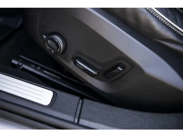 Volvo S60 2.0 B4 Plus Dark 2023 Benzine 7
