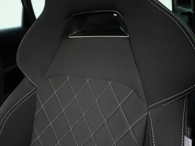 Škoda Karoq 1.5TSI/150PK ACT Sportline DSG 2025 Benzine 17