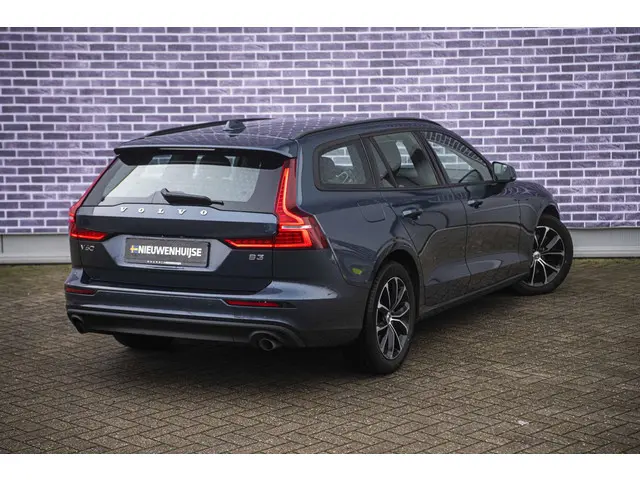 Volvo V60 2.0 B3 Momentum Advantage 2020 Benzine 14