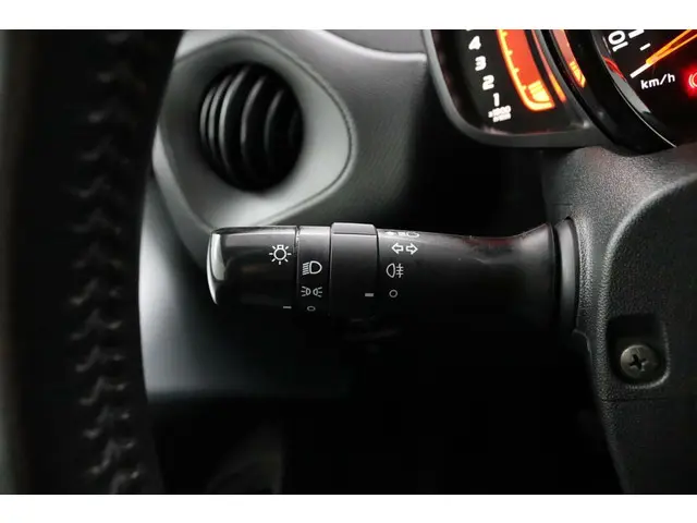 Citroën C1 1.0 VTi Feel grijs 2020 Benzine 17