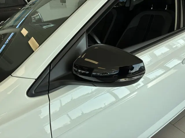 Volkswagen Polo 1.0 TSI 115pk Highline 2018 Benzine 18