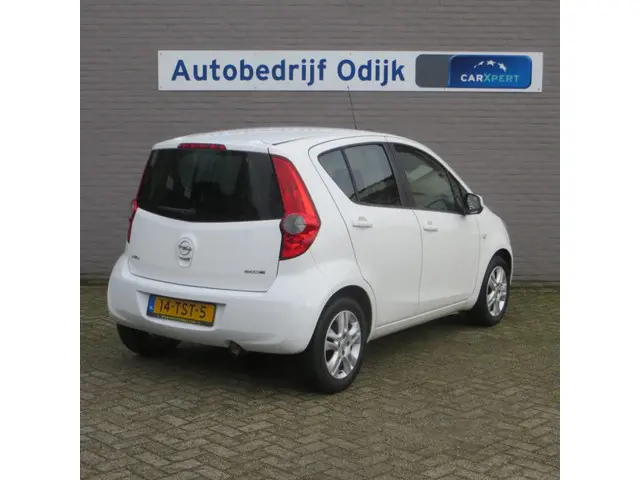 Opel Agila 1.0 Edition 2012 Benzine 3