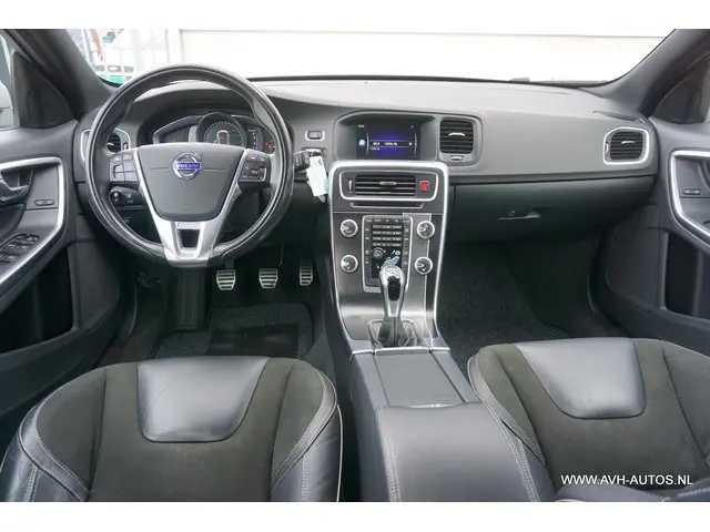 Volvo V60 2.0 T3 Summum 2017 Benzine 5