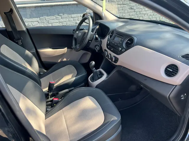 Hyundai i10 1.0i i-Drive airco 2014 Benzine 5