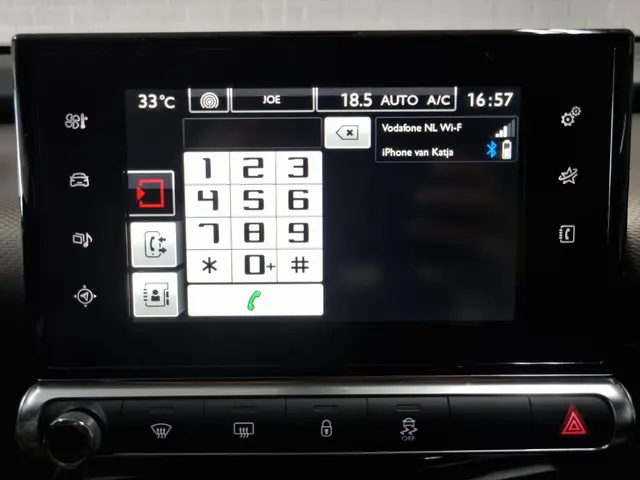 Citroën C4 Cactus 1.2 VTi Shine / Trekhaak 2015 Benzine 48