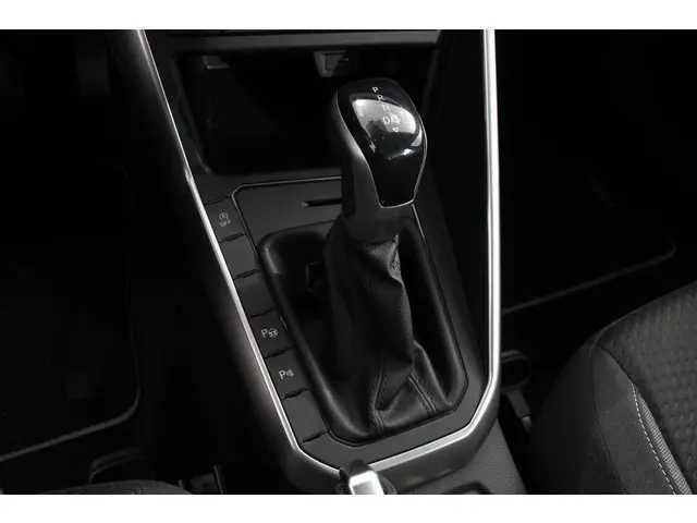 Volkswagen Polo 1.0 TSI 95pk DSG Life 2023 Benzine 16