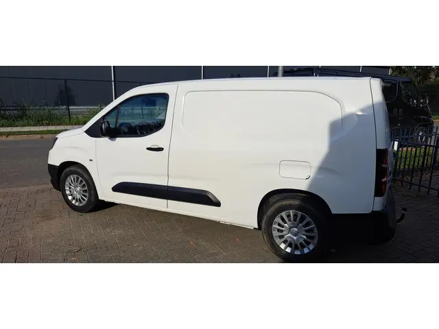 Toyota ProAce CITY 1.5 D-4D Cool Long 2022 Diesel 11