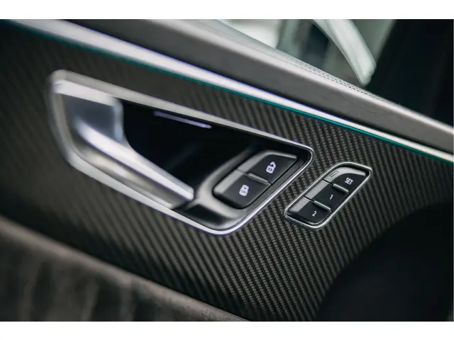 Audi RSQ8 4.0 TFSI quattro 2020 Hybride Benzine 37