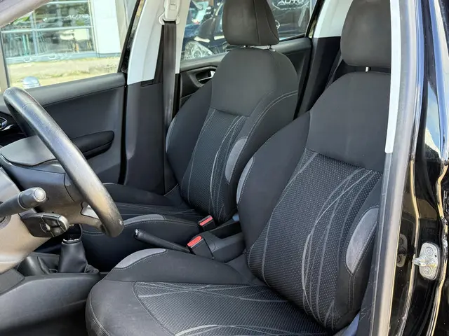 Peugeot 208 1.2 VTi Envy 2013 Benzine 16