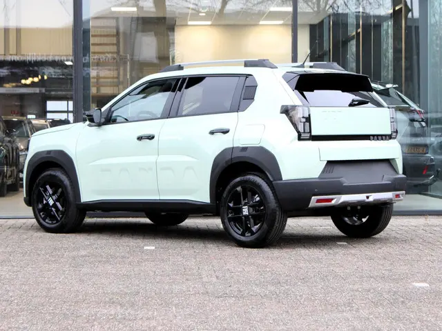 Fiat Grande Panda 1.2 Hybrid ICON 2025 Hybride Benzine 2