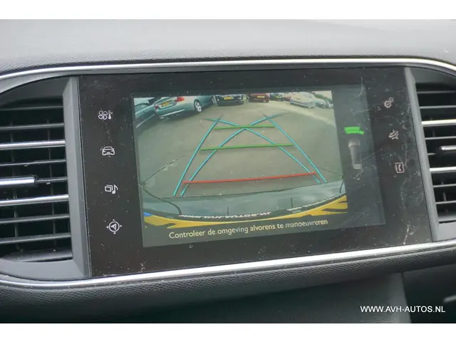 Peugeot 308 SW 1.2 e-THP Première 2014 Benzine 15
