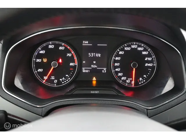 SEAT Ibiza 1.0 TSI FR Business Intense 2017 Benzine 26