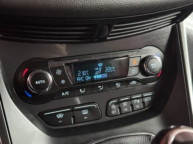 Ford Kuga 1.5 Titanium 2015 Benzine 38