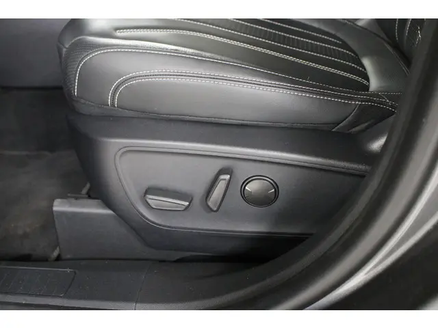 Ford Kuga 2.5 PHEV Vignale 2023 Hybride Benzine 21