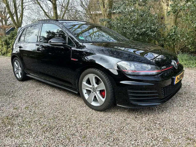 Volkswagen Golf 2.0 TSI GTI Aut. Pano.Dak. 2016 Benzine 3