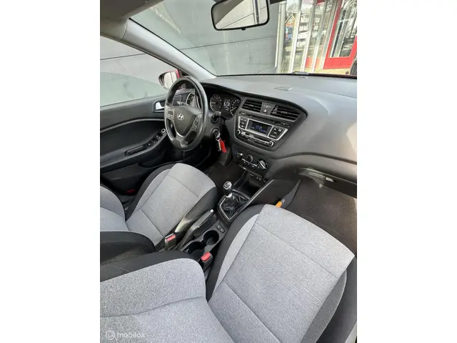 Hyundai i20 1.2 |Led| 2015 Benzine 13