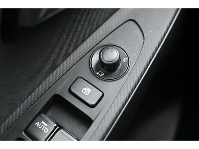 Mazda 2 Skyactiv-G 90 automaat GT-M 2017 Benzine 13