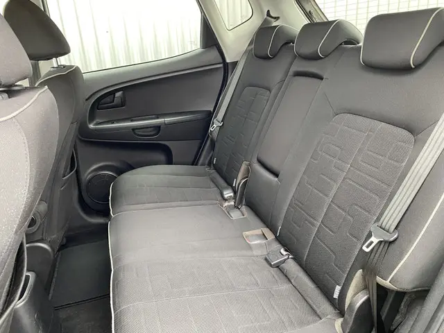 Kia Venga 1.4 CVVT ExecutiveLine 2014 Benzine 6