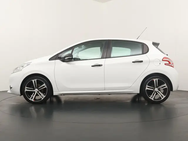 Peugeot 208 2