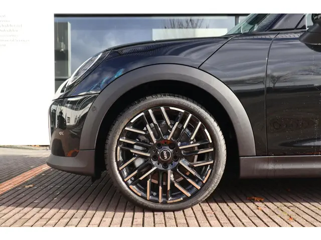 MINI 3-Deurs Cooper C 2025 Benzine 4