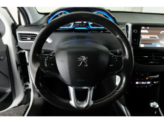 Peugeot 2008 1.6 VTi Allure 2014 Benzine 9