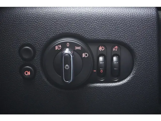 MINI 3-Deurs Cooper C 2022 Benzine 31