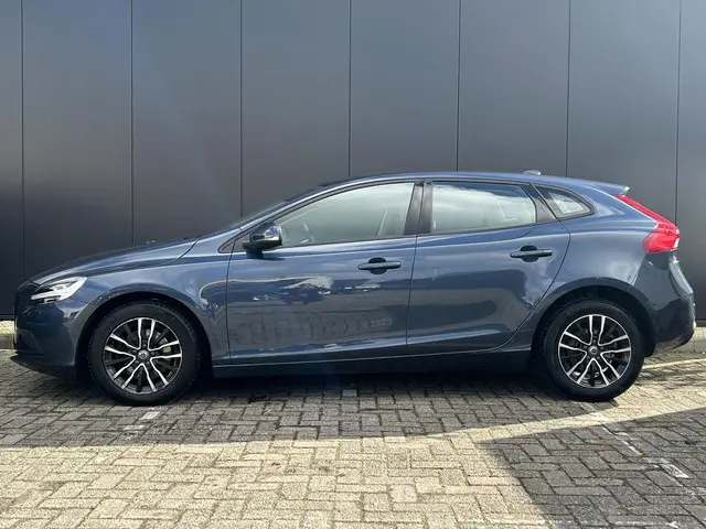 Volvo V40 2.0 T2 Momentum 2016 Benzine 6