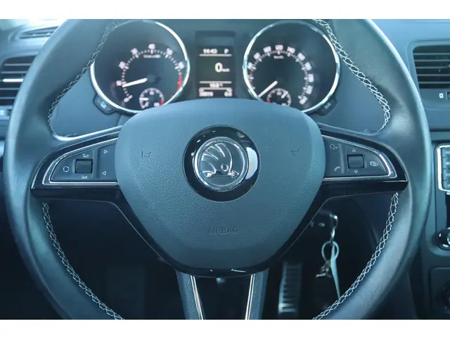 Škoda Yeti OUTDOOR 1.4 TSI AUT. ADVENTURE 2015 Benzine 18