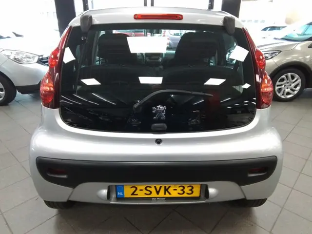 Peugeot 107 1.0 Active 2013 Benzine 3