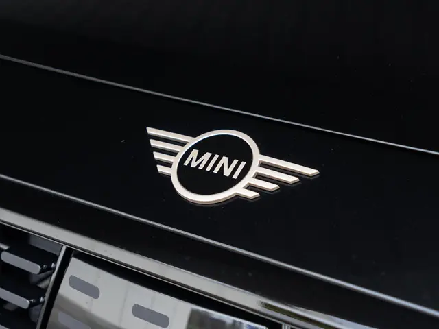 MINI Countryman C 2025 Benzine 18