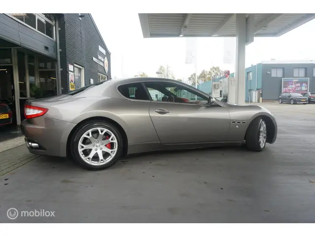 Maserati GranTurismo 4.2 V8 LAGE KM STAND!! 2012 Benzine 8