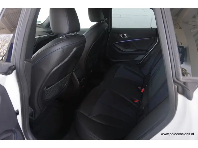 BMW 2 Serie Gran Coupé 218i High Exec 2020 Benzine 6