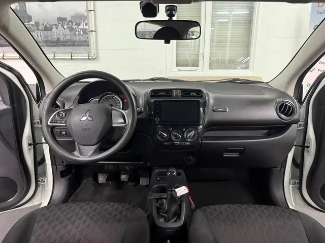 Mitsubishi Space Star 1.2 Cool+ 2022 Benzine 14