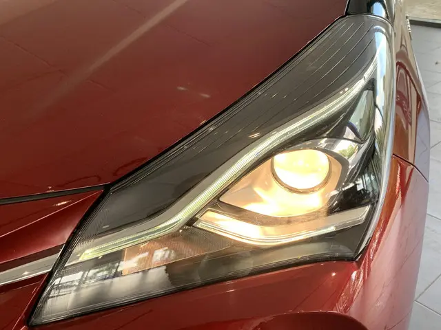 Toyota Yaris 1.5 Hybrid Executive 2019 Hybride Benzine 21