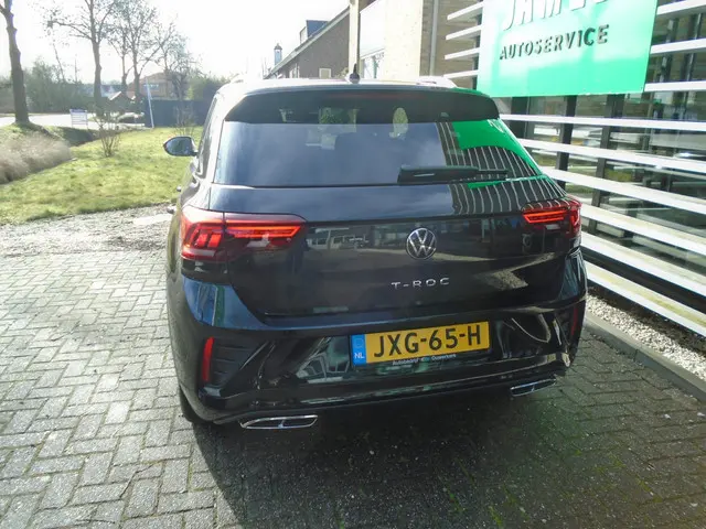 Volkswagen T-Roc 1.5 TSI R-Line Edition 2025 Benzine 17