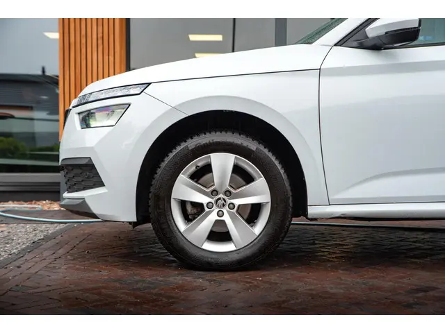 Škoda Kamiq 1.0 TSI Sport Business 2020 Benzine 8