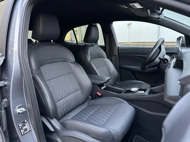 MG MG3 Hybrid+ 1.5 Hybrid+ Luxury 2024 Hybride Benzine 24