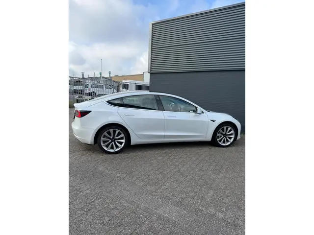 Tesla Model 3 Standard RWD Plus 60 kWh 2019 Elektrisch 5