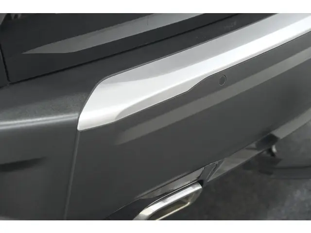 Peugeot 2008 PureTech 130 EAT8 Allure 2021 Benzine 23