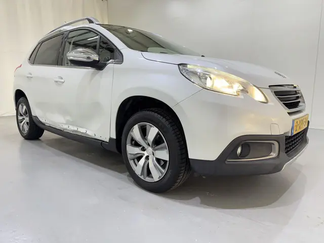 Peugeot 2008 1.2 PureTech 82 Allure Clima 2014 Benzine 22