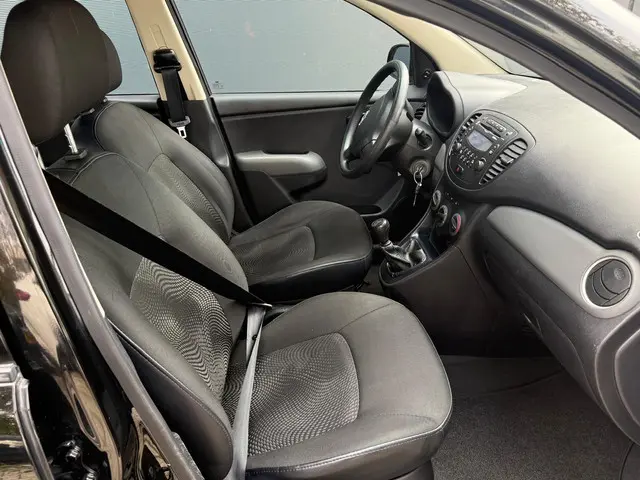 Hyundai i10 1.0 Pure/5D/Nieuw apk/blue drive 2012 Benzine 11