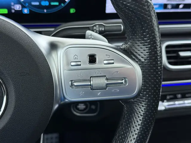 Mercedes-Benz GLE 450 4MATIC AMG line 2020 Benzine 27