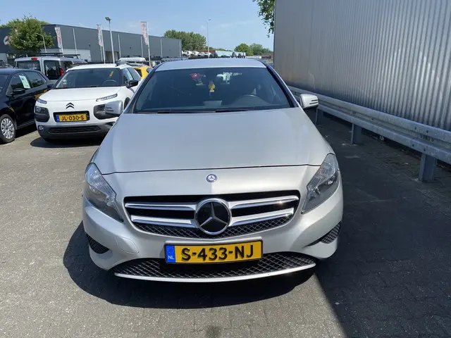 Mercedes-Benz A-Klasse 180 2012 Benzine 7