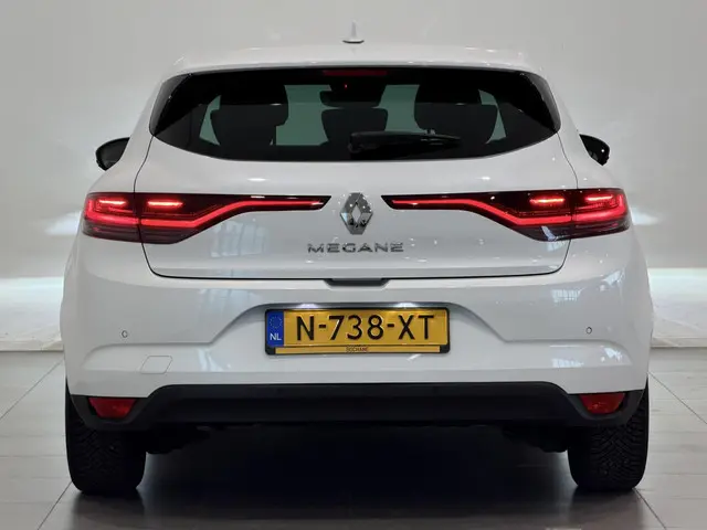 Renault Mégane 1.3 TCe 140 EDC Intens 2022 Benzine 18