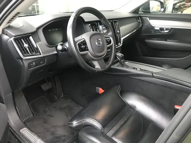 Volvo V90 2.0 T4 Inscription Automaat 2021 Benzine 6