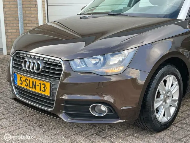 Audi A1 Sportback 1.2 TFSI Attraction 2012 Benzine 11