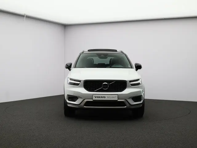 Volvo XC40 T3 Automaat R-Design 2020 Benzine 36