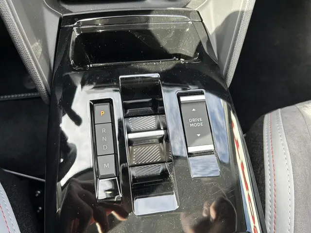 Citroën C4 1.2 Hybrid 145pk Max 2025 Hybride Benzine 16